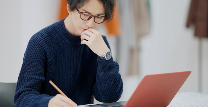 学習する受講者