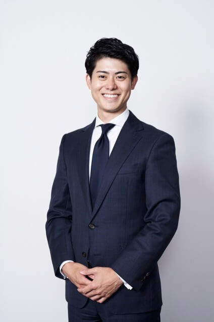 著者 岡田祥吾